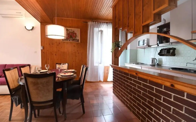 Spacious Ground Floor Apartment Primavera