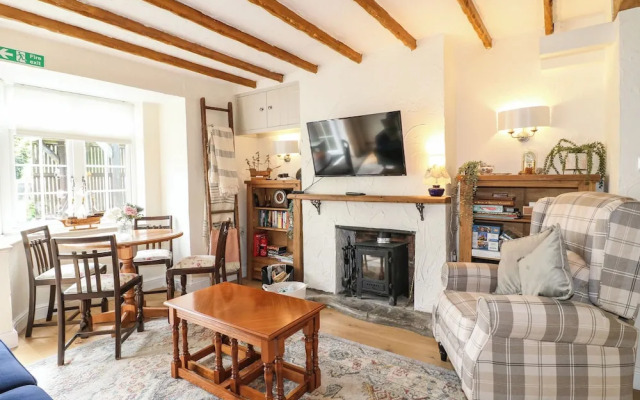 Periwinkle Cottage