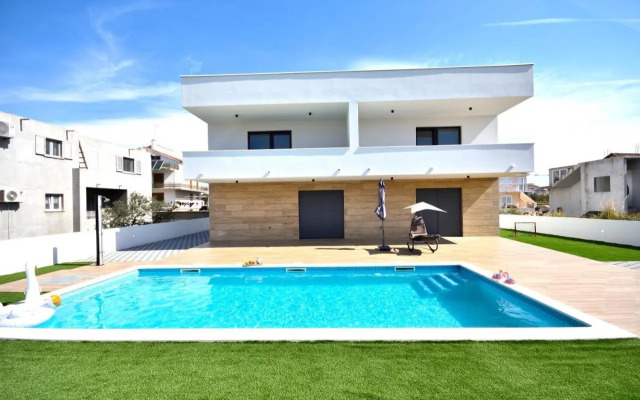 Marina House