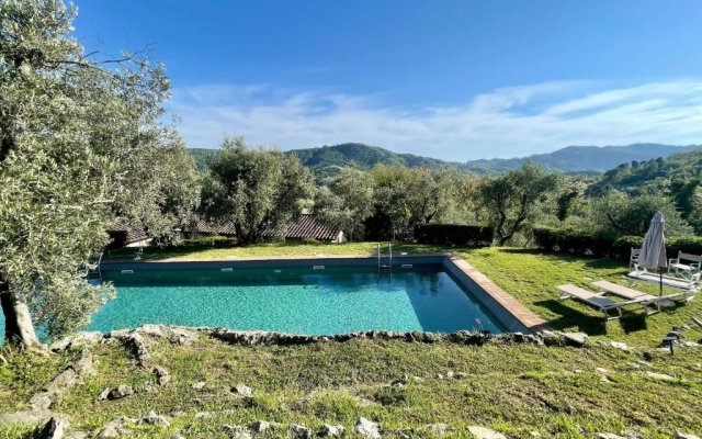 ALTIDO Country 2 BR Villa with Olive Garden and Pool