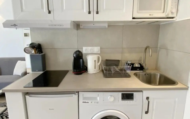 le petit France by sleepinfontainebleau