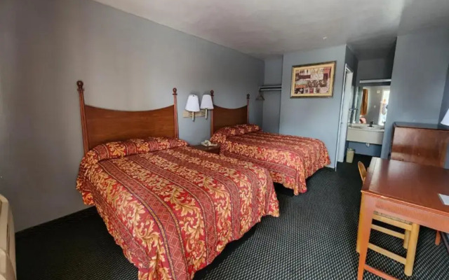 Benbrook Inn & Suites by OYO Fort Worth I-20