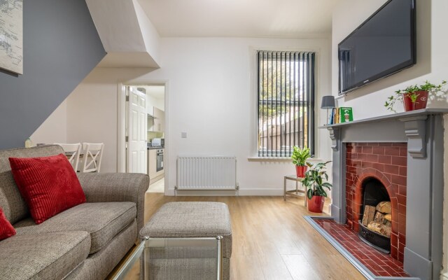 Platform Fishing Quarter Apartments