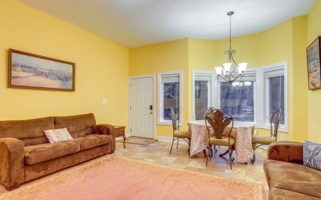 Scenic Studio w/ Dock Access in Fayetteville!