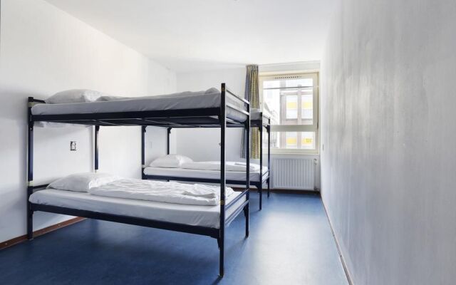 Hans Brinker Hostel