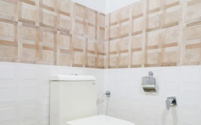 Malaya House by OYO Rooms