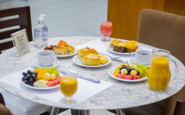 Rede Andrade Luxor Hotel