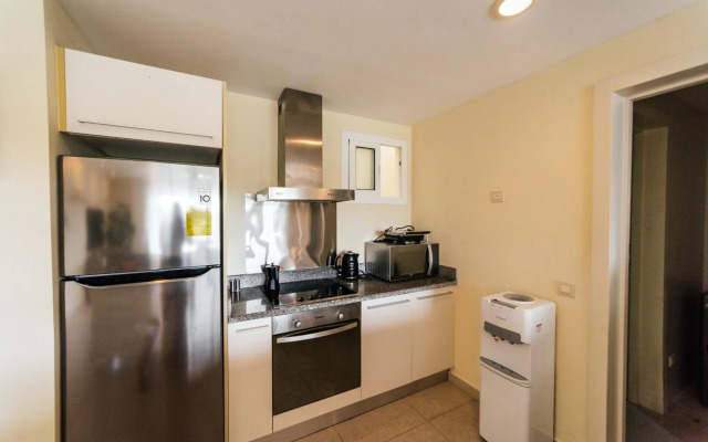 New Apartment Sueno pool area private Beach guard