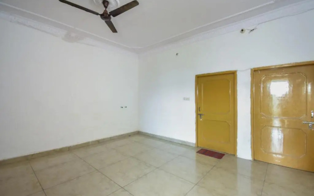 Grand Red Villa by OYO Rooms