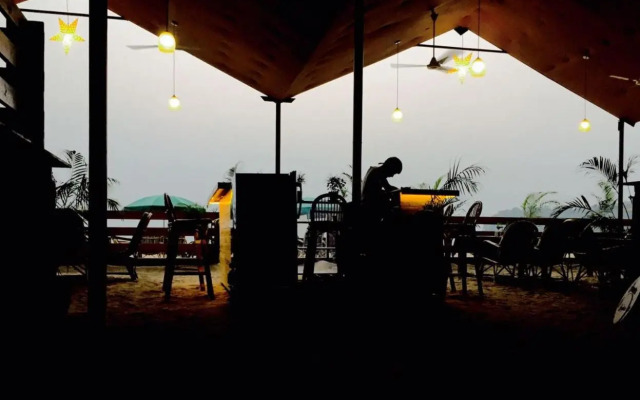 Anantra Sea View Resort
