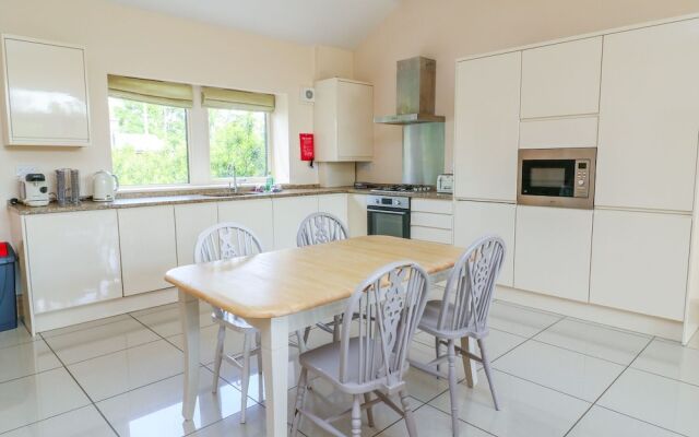 Dinkley Cottage