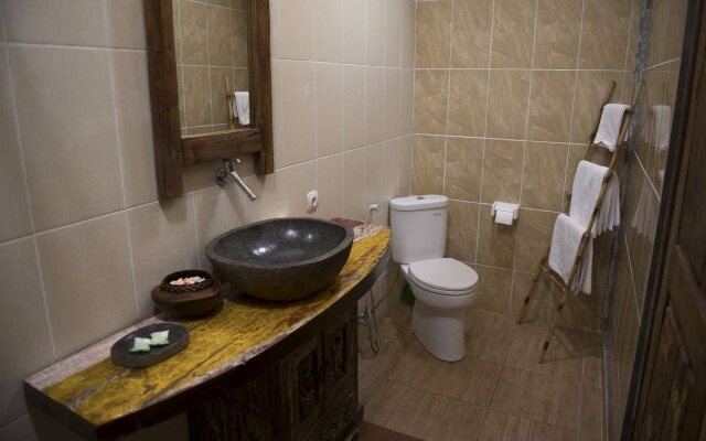 Pondok Pitaya Hotel, Surfing & Yoga