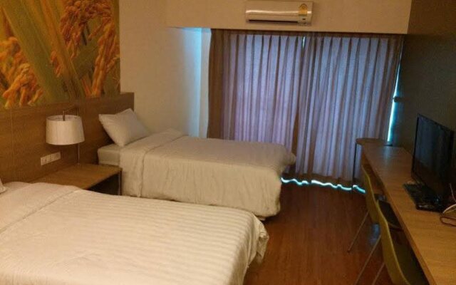 D-luxx Thammasat Apartment