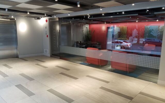 Prime Location For UCLA Students S209