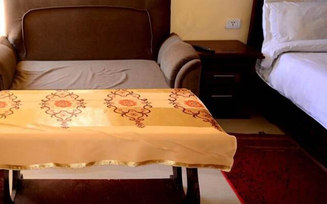 Romanat Hotel