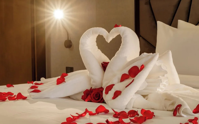 Nhat Ha Lavish Hotel