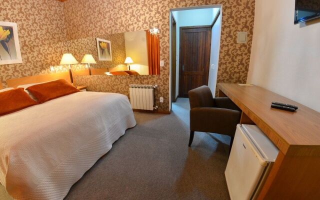 Hotel Canto Belo