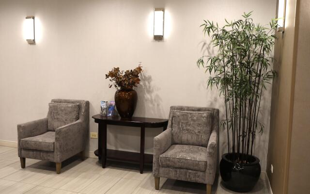 Holiday Inn Chicago O'Hare Area by IHG