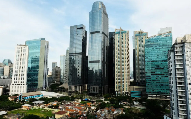 Luxurious 3br Senopati Suites Apartment Near Scbd