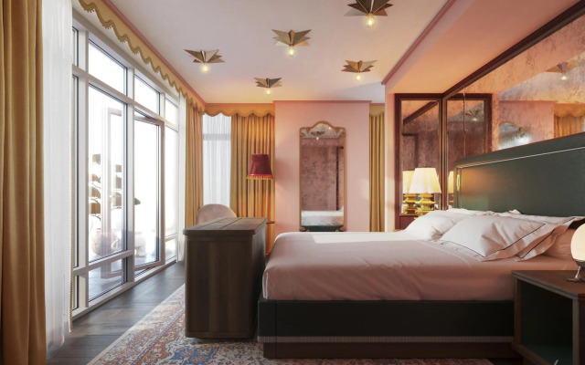 The Fifth Avenue Hotel