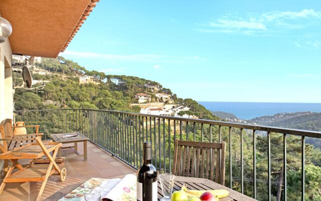 Serene Villa in Lloret de Mar with Private Swimming Pool