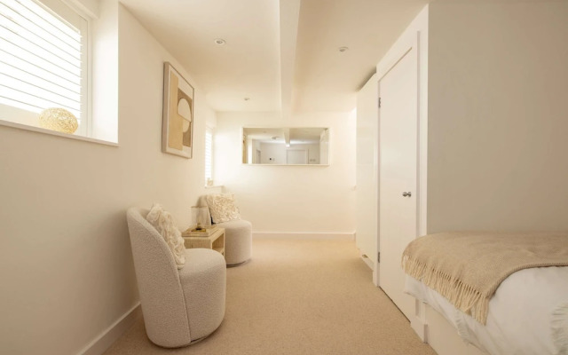 Charming One-bedroom Retreat in Historic Bath