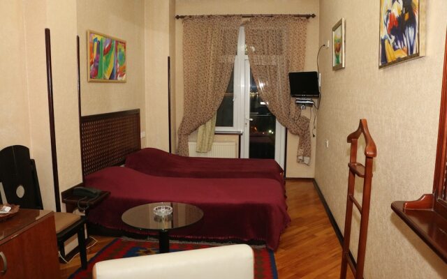 Nur-2 Hotel