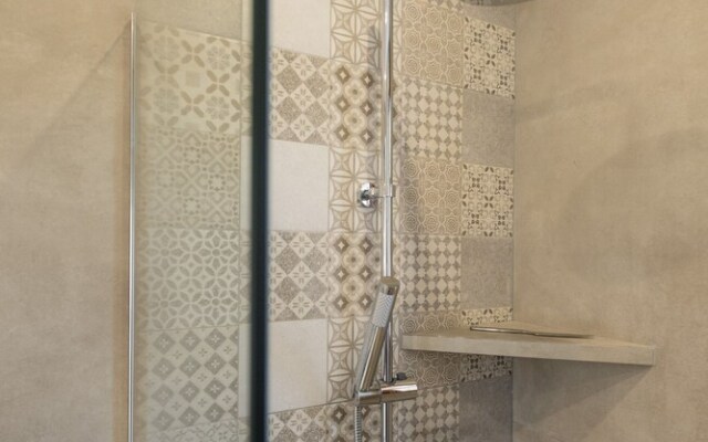 Theodora's Suite