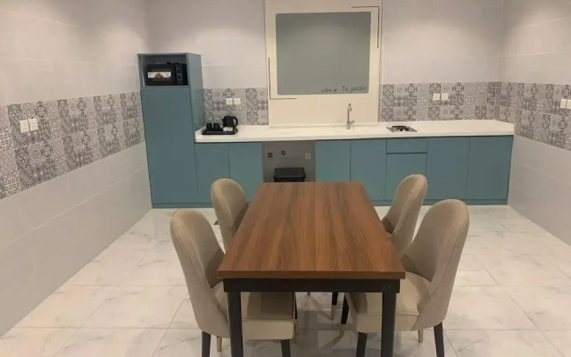 Holiday Plus Mishrifah Apartments