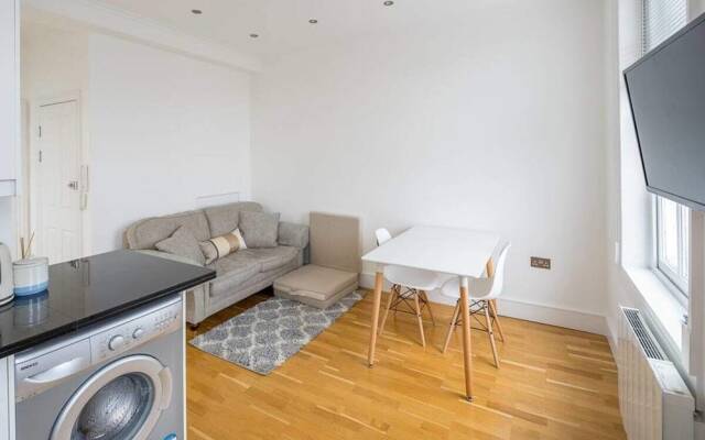 Bright 1 bed Apartment in Camden