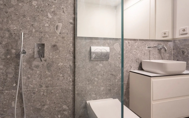 LIV Athinum 1 - Luxury Apartment 4C