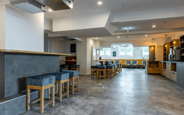 Trip Inn Living & Suites