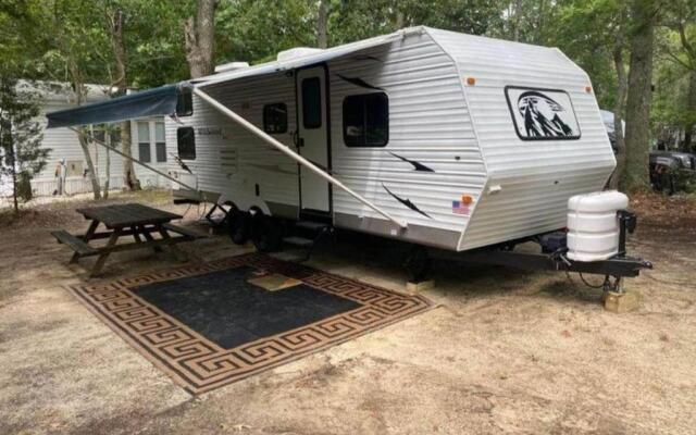 Wildwood Camper De Sleeps 6-7,