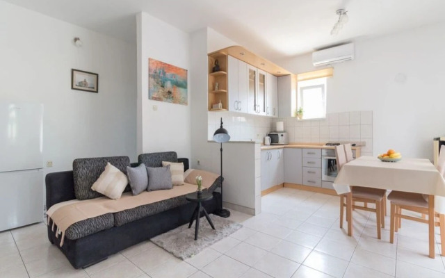 Comfortable Apartment Luka