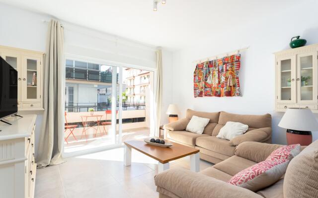 Fuengirola Puerto Apartment by GHR Rentals