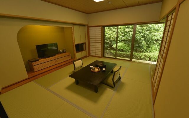 Atami Keienn