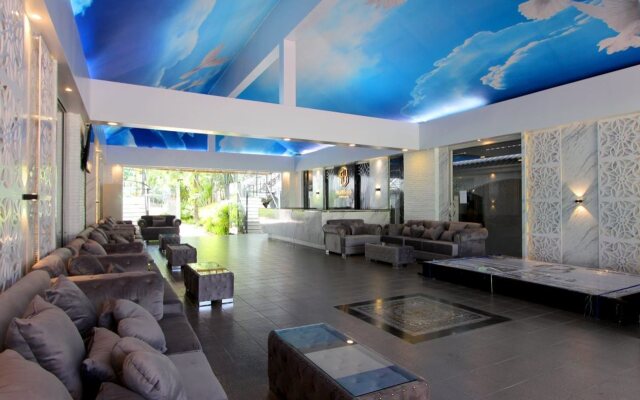 Pooh Beach Resort & Spa