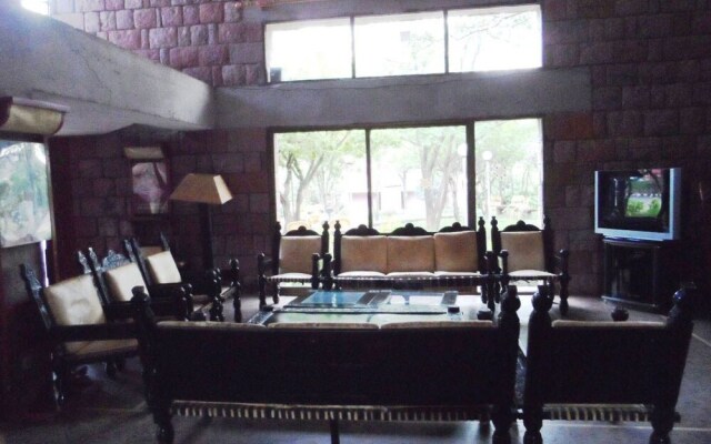 Roha Hotel