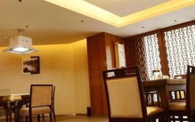 Century Essence Hotel