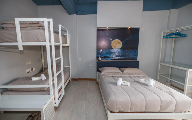 The Moon Hostel Hua Hin