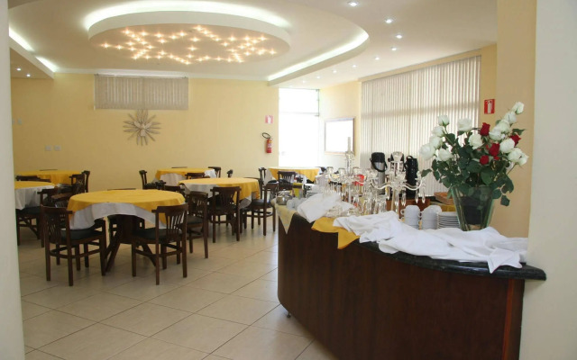 Santa Felicidade Hotel