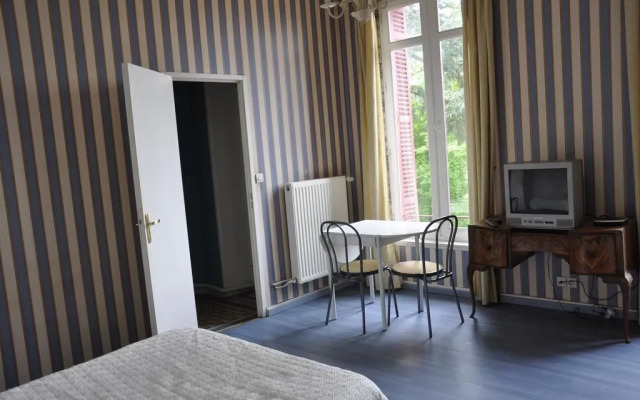 Château De La Croix Bizet