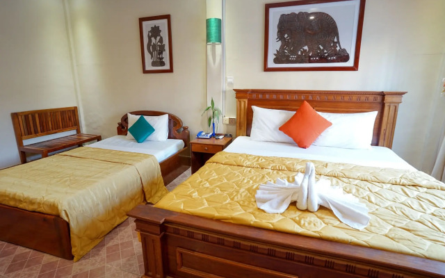 Royal Hotel
