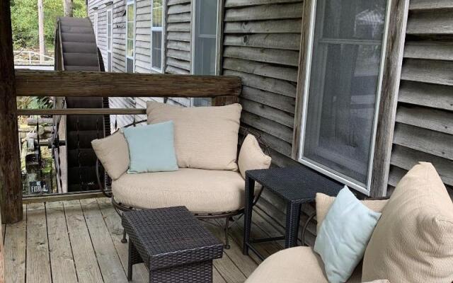 The Olde Mill Inn Bed & Breakfast