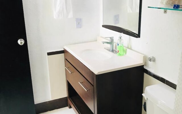 Tendenza 5 Mins From 5th Ave Cocobongo