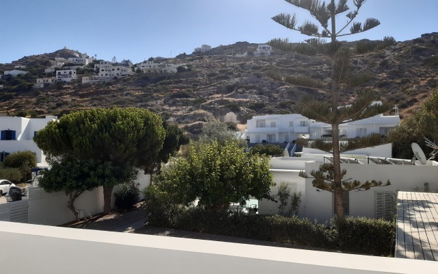 Relux Ios Hotel