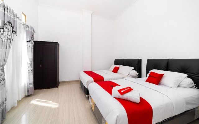 RedDoorz near Makassar Town Square 2