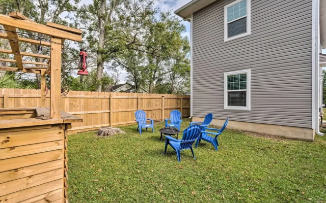 Idyllic Pensacola Home w/ Yard + Fire Pit!