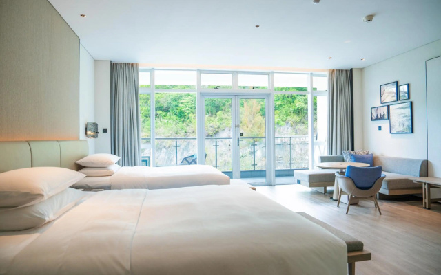 Sheraton Beihai Resort – Guest Rooms – Beihai