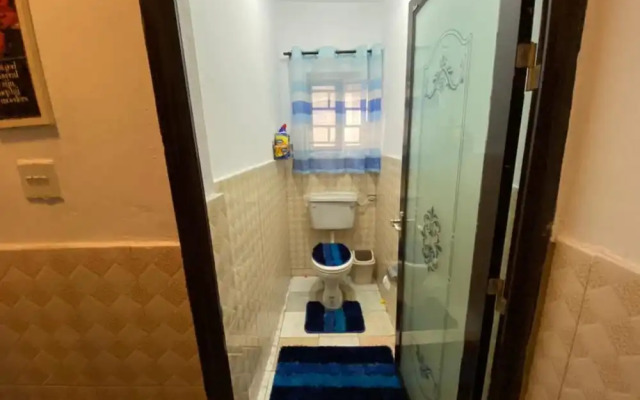 Stunning 2-bed House in Madina